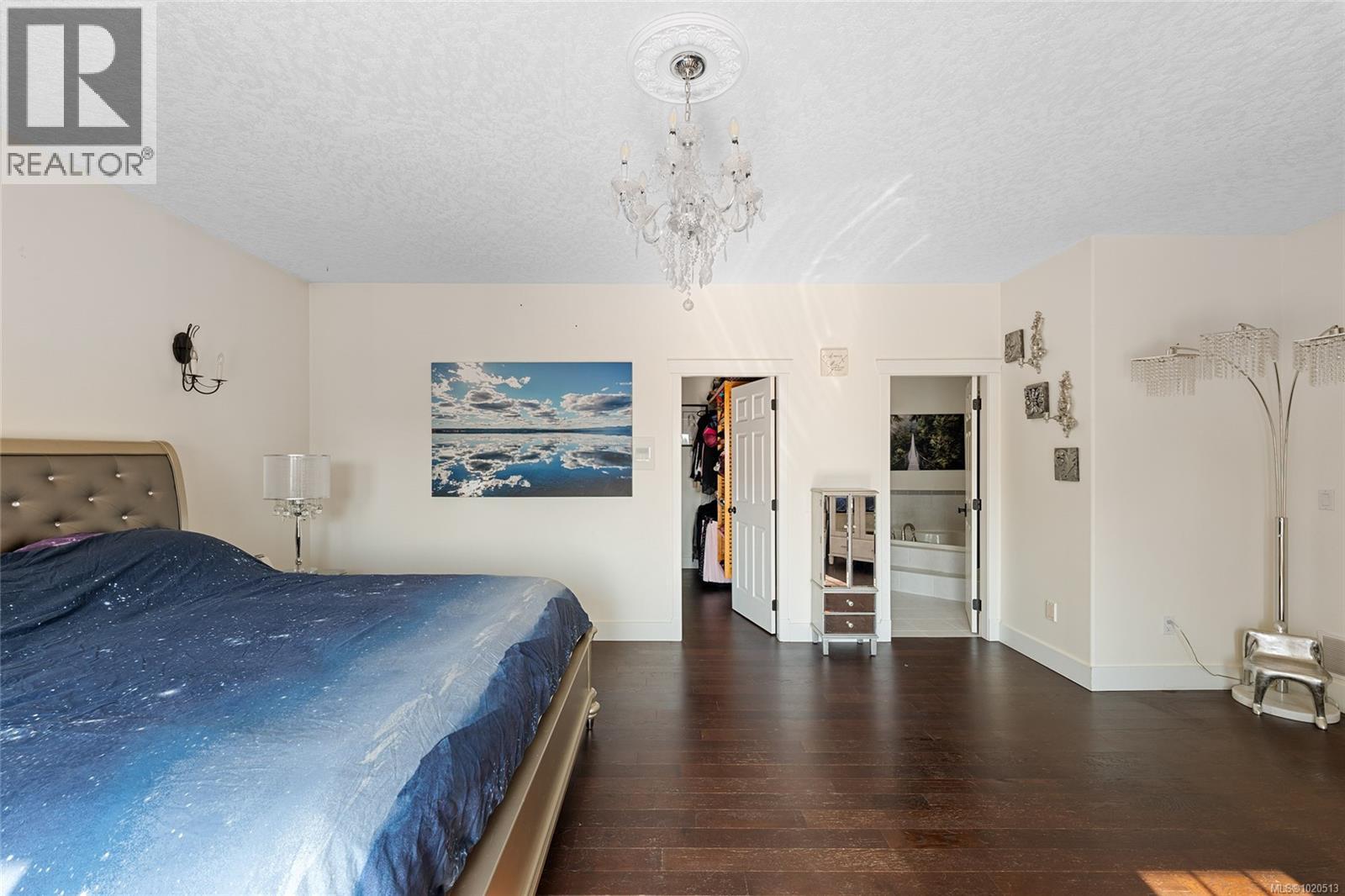 653 CAIRNDALE Rd, Colwood