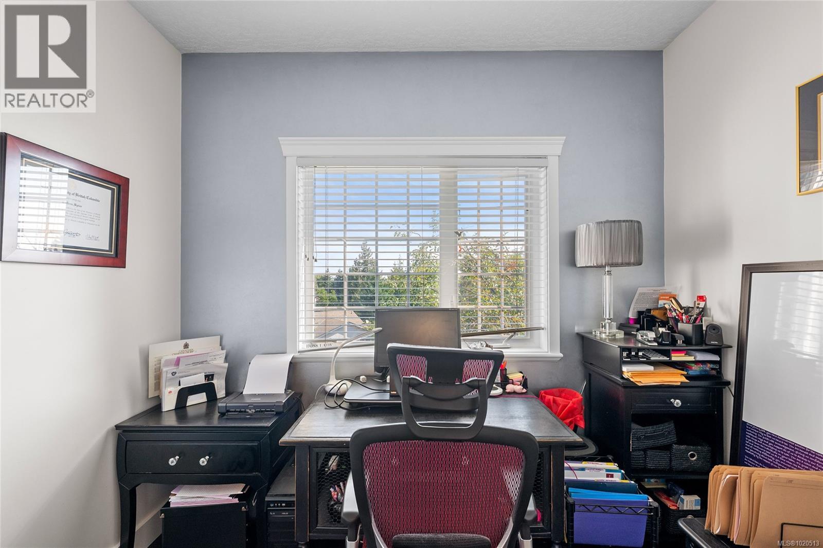 653 CAIRNDALE Rd, Colwood