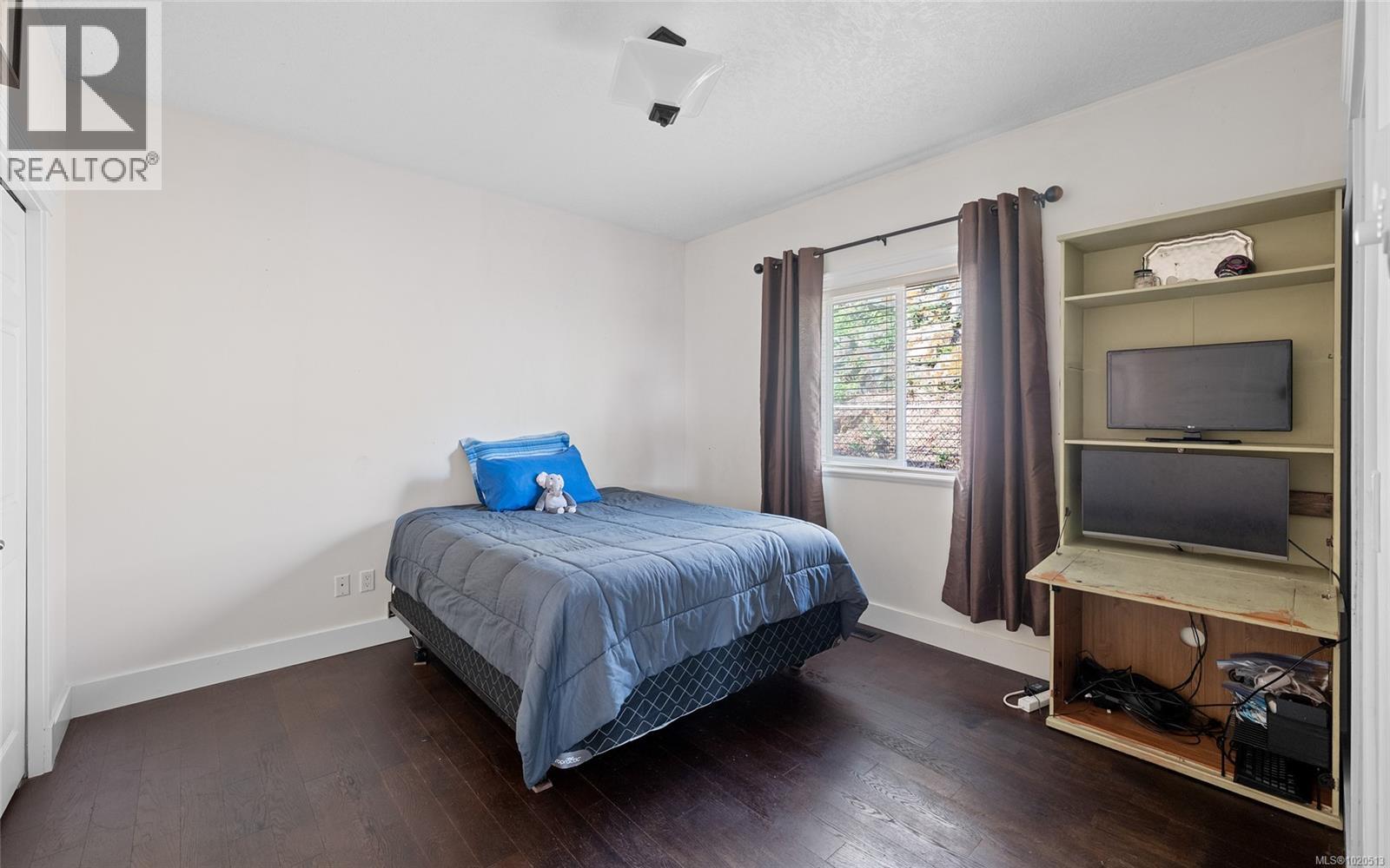 653 CAIRNDALE Rd, Colwood