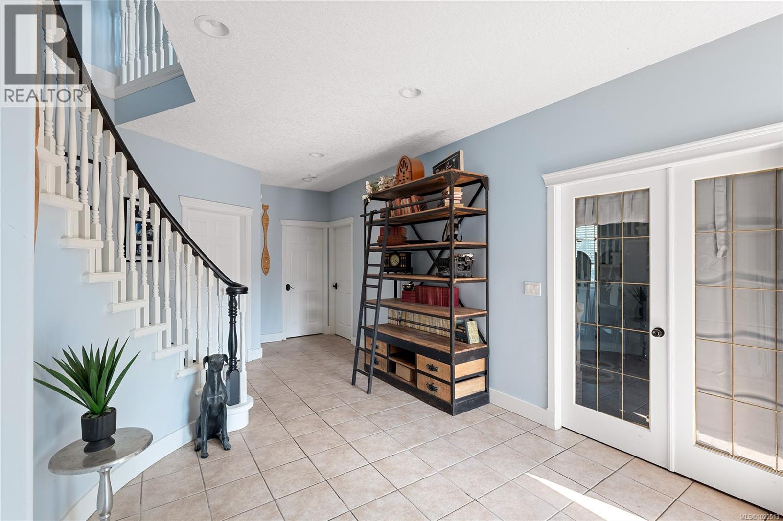 653 CAIRNDALE Rd, Colwood