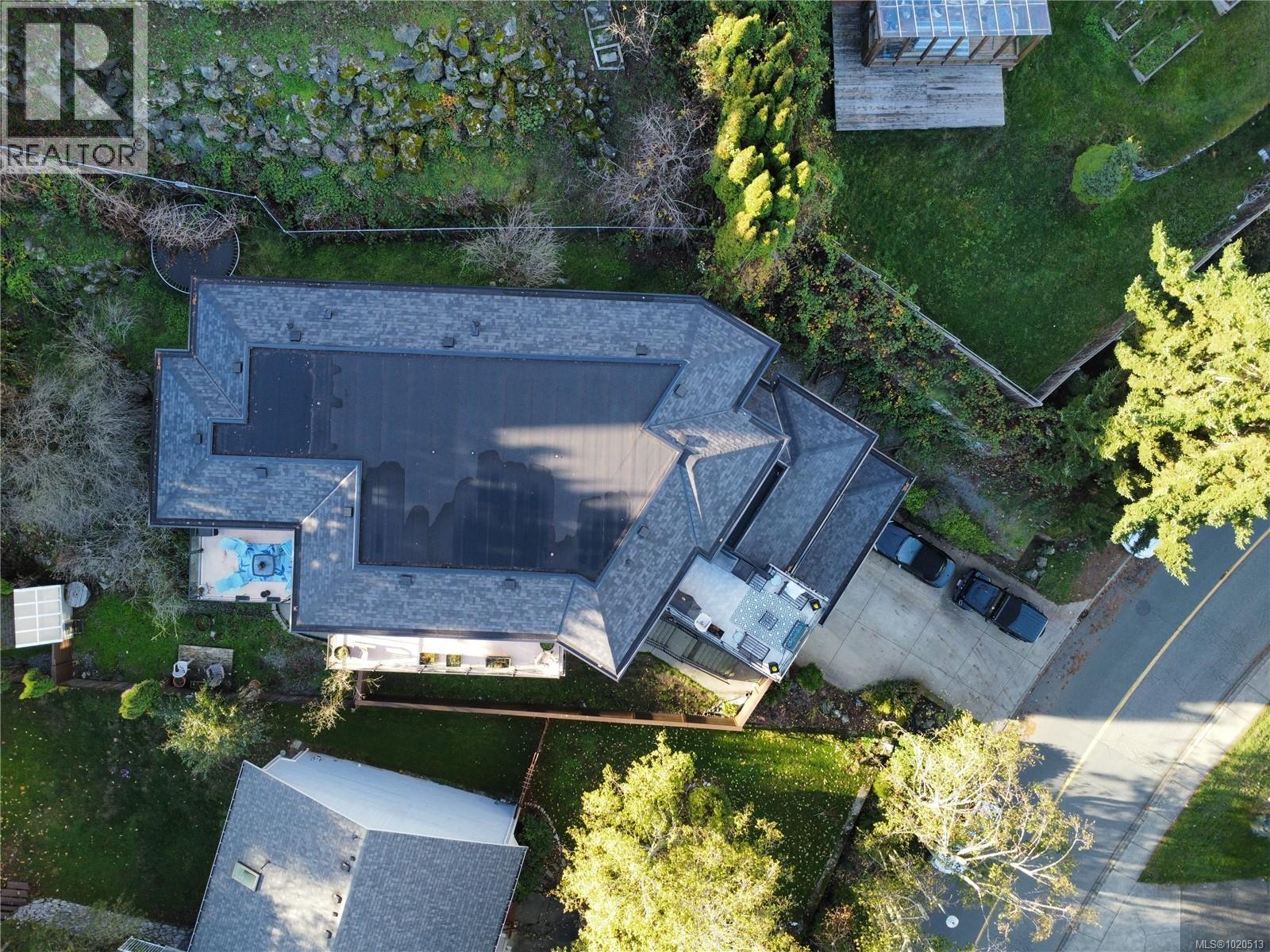 653 CAIRNDALE Rd, Colwood