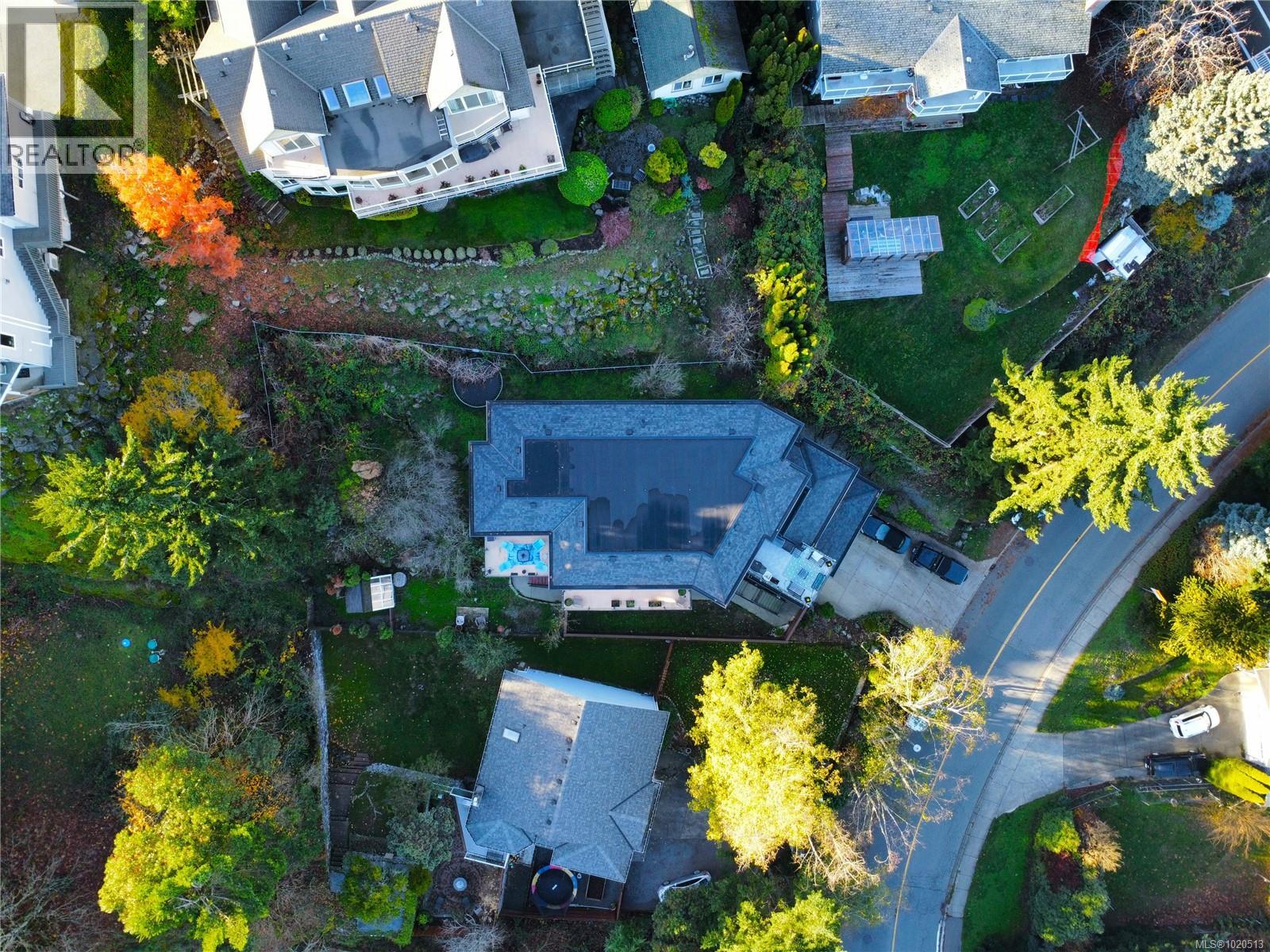 653 CAIRNDALE Rd, Colwood