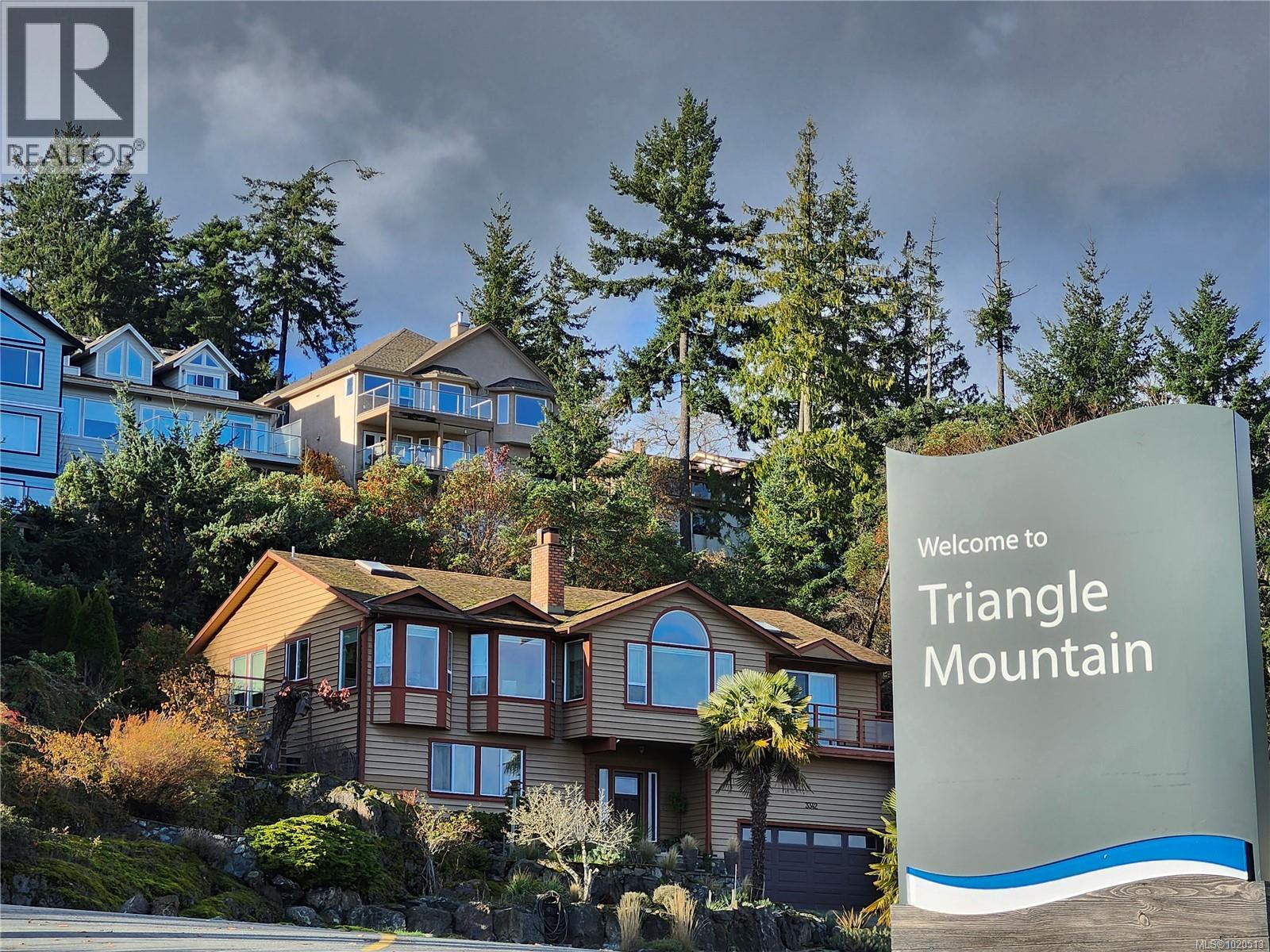 653 CAIRNDALE Rd, Colwood