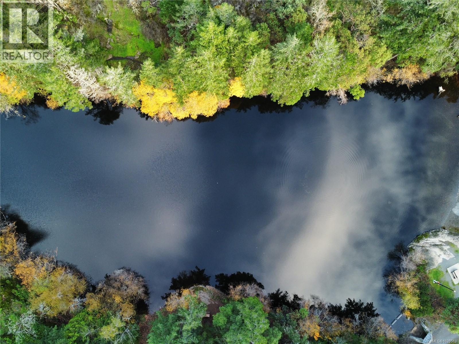 653 CAIRNDALE Rd, Colwood