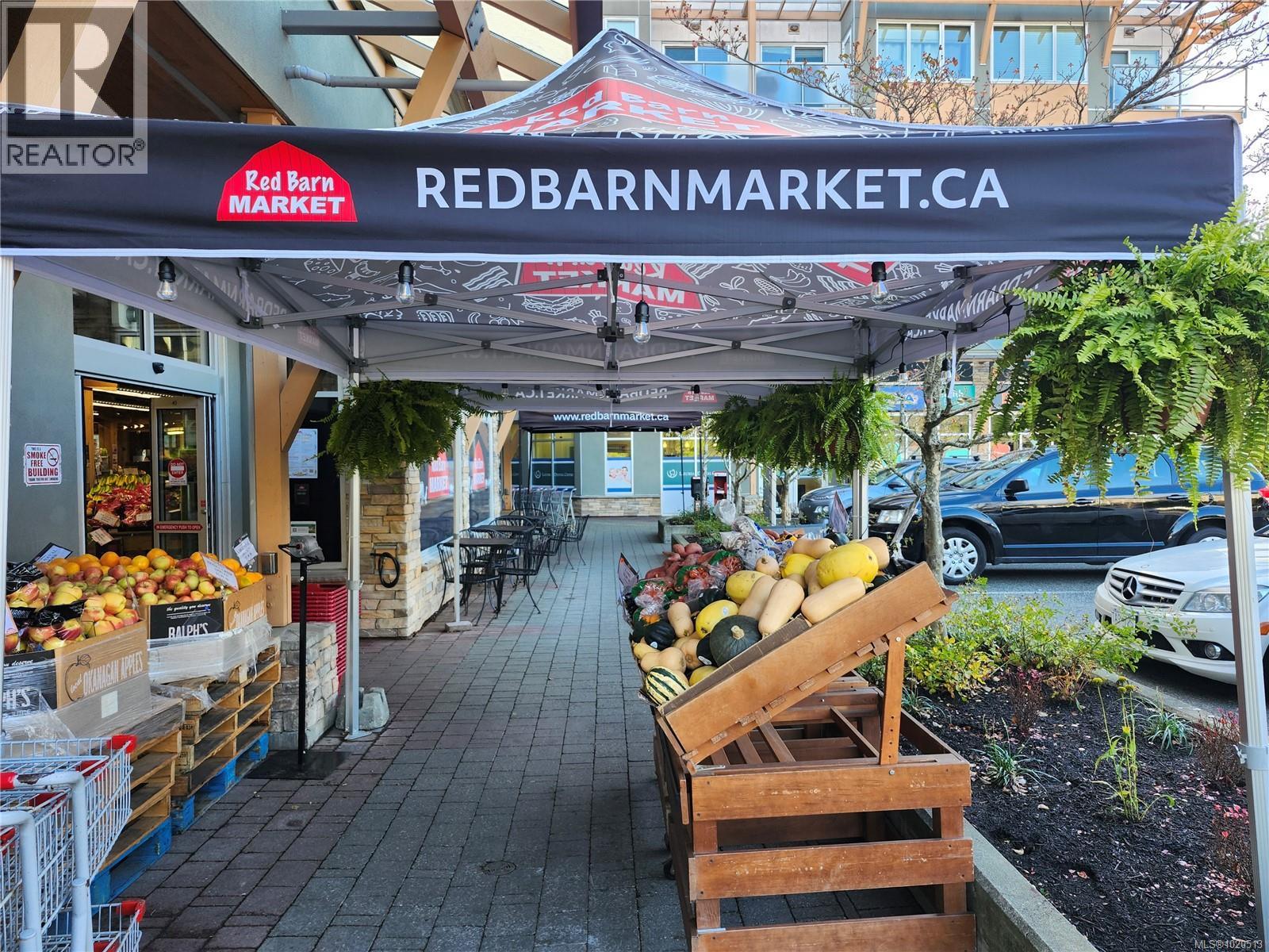 653 CAIRNDALE Rd, Colwood