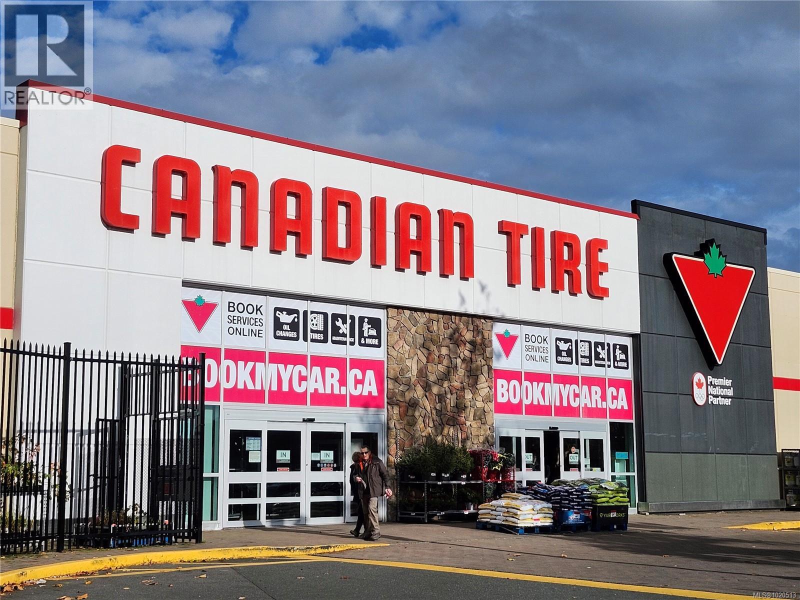 653 CAIRNDALE Rd, Colwood