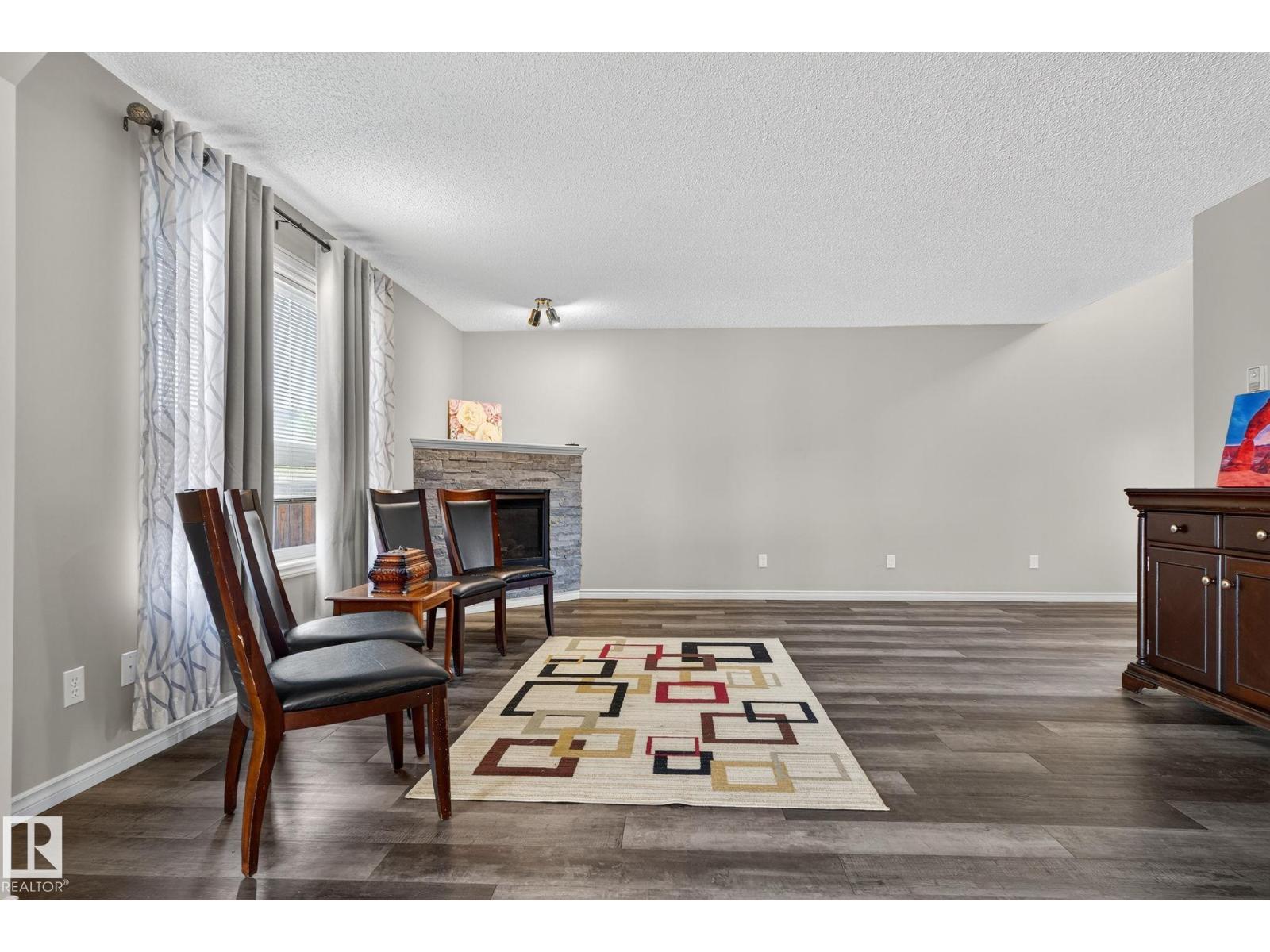 3811 McLean CL SW, Edmonton