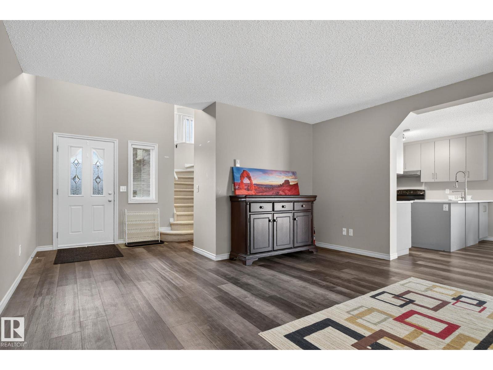 3811 McLean CL SW, Edmonton