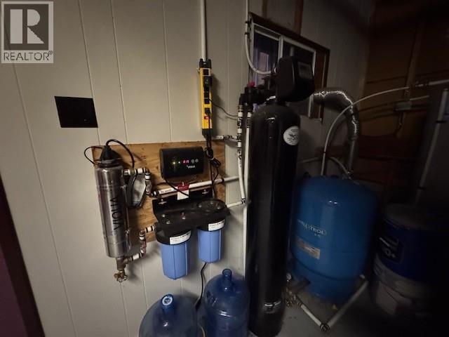 1059 Tappen Valley Road, Tappen