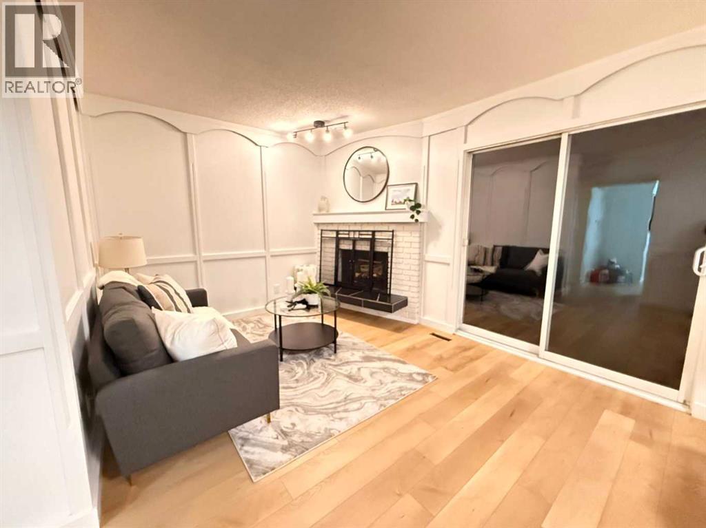 Single Family House for Sale in  dalhousie Drive NW Dalhousie Calgary 