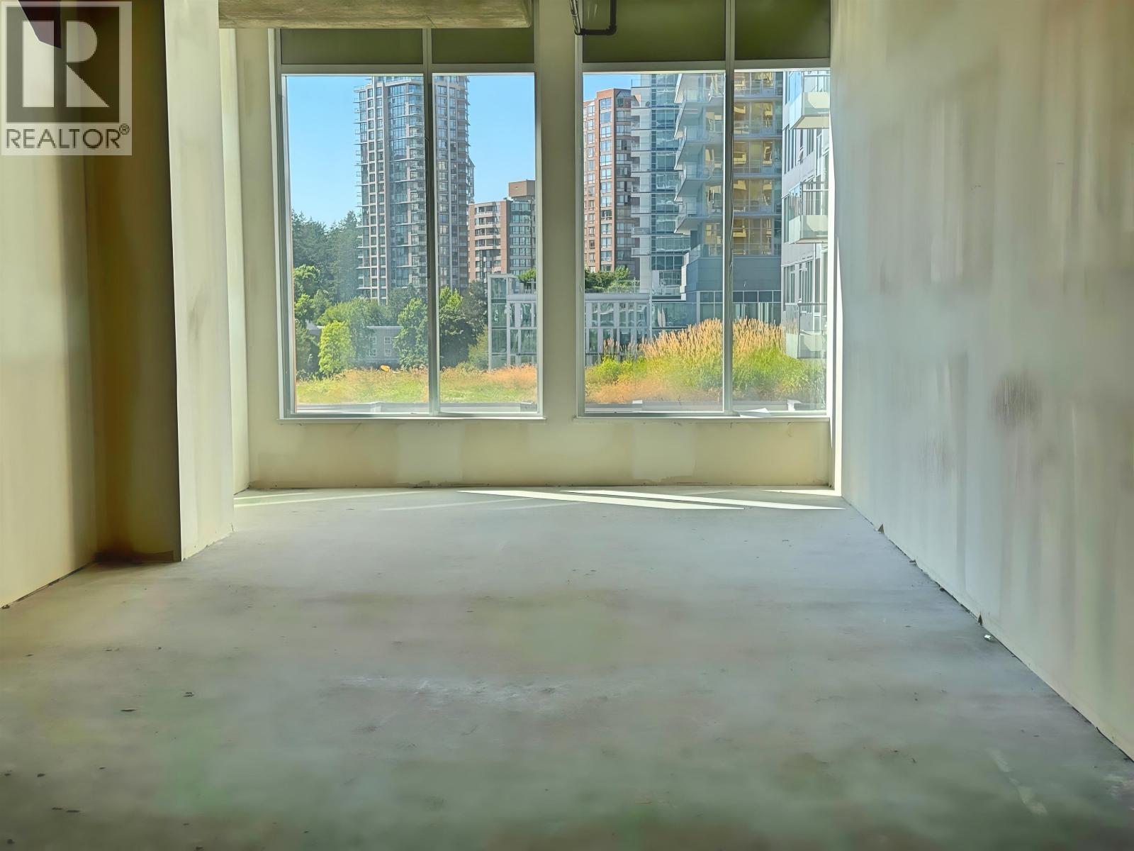Office in Burnaby - Image 9
