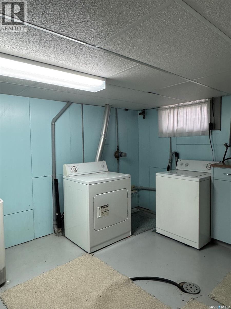 719 Donald STREET — photo 34