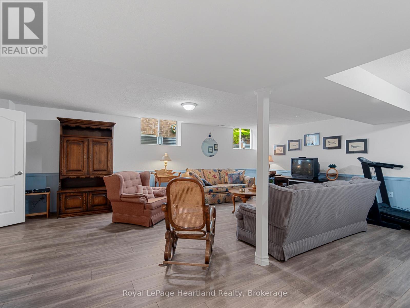 23 STORNOWAY CRESCENT - 29
