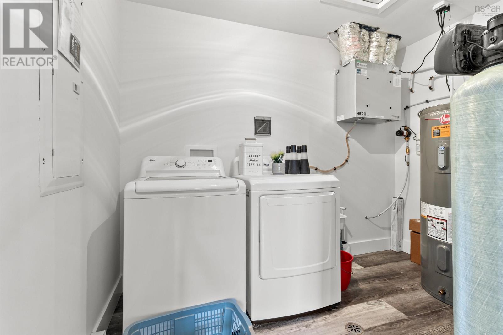 Property 24 of 34 of 215 Grono Road