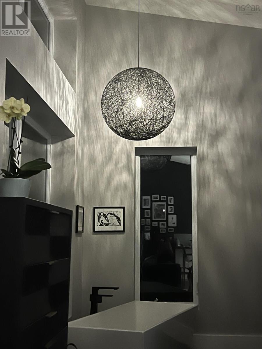 Property 27 of 50 of 200 Middle Road