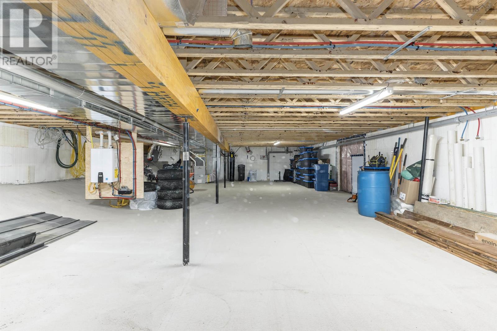 Property 40 of 50 of 200 Middle Road