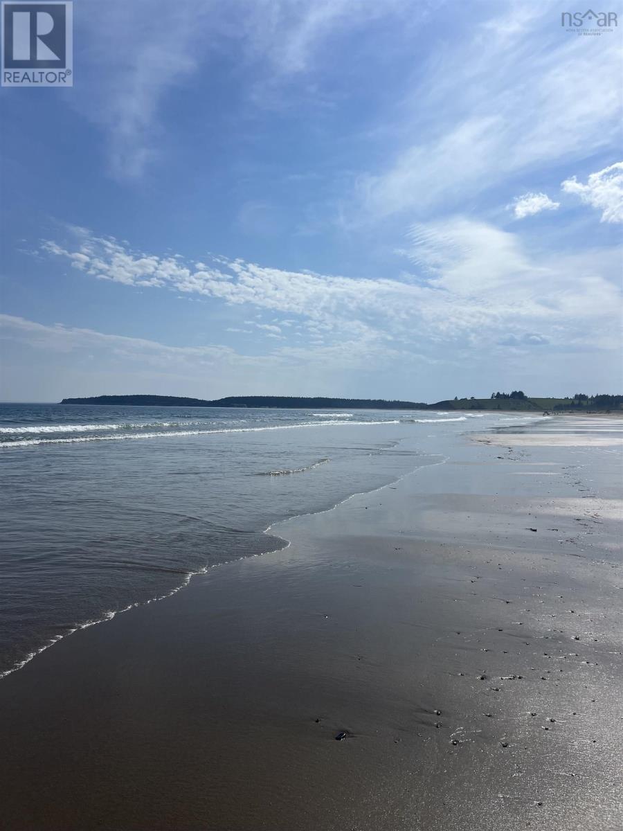 Property 47 of 50 of 200 Middle Road