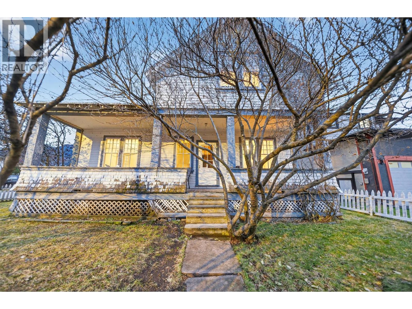 892 9th Avenue, Fernie