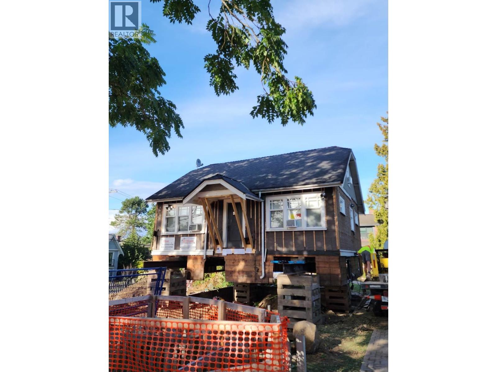 631 SECOND STREET, New Westminster