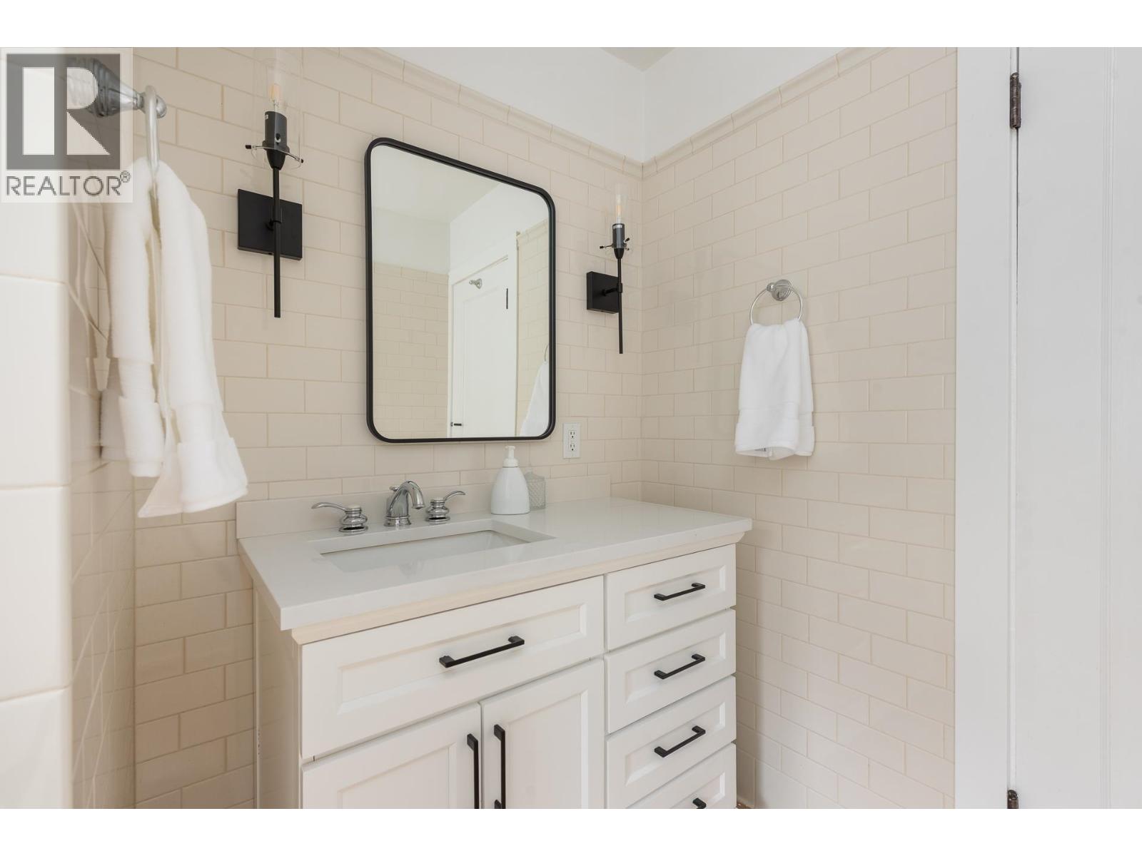 631 SECOND STREET, New Westminster