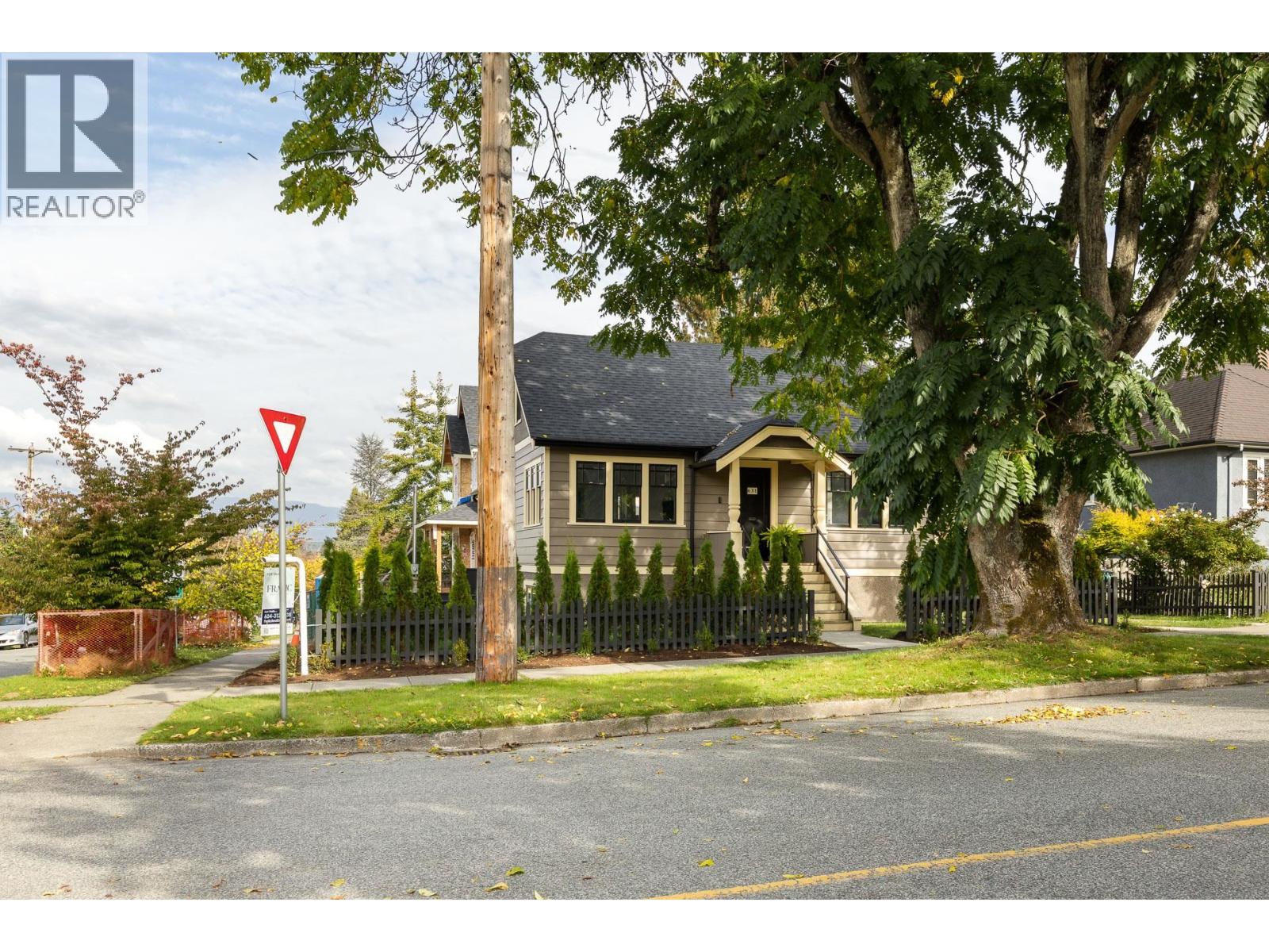 631 SECOND STREET, New Westminster