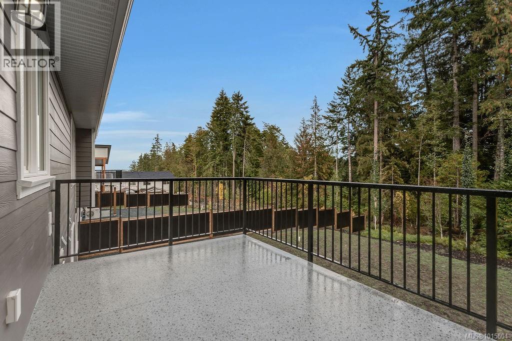 811 Stringer Way, Ladysmith