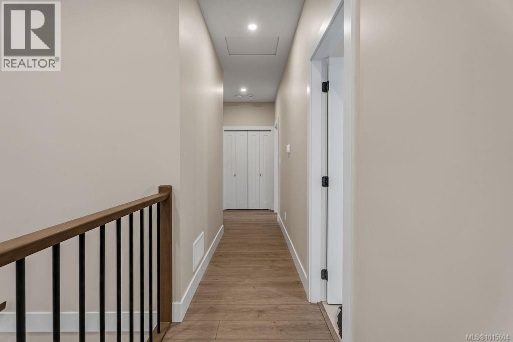 811 Stringer Way, Ladysmith