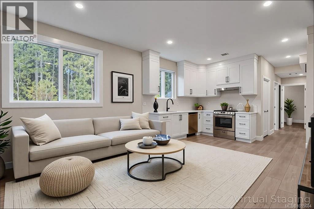 811 Stringer Way, Ladysmith