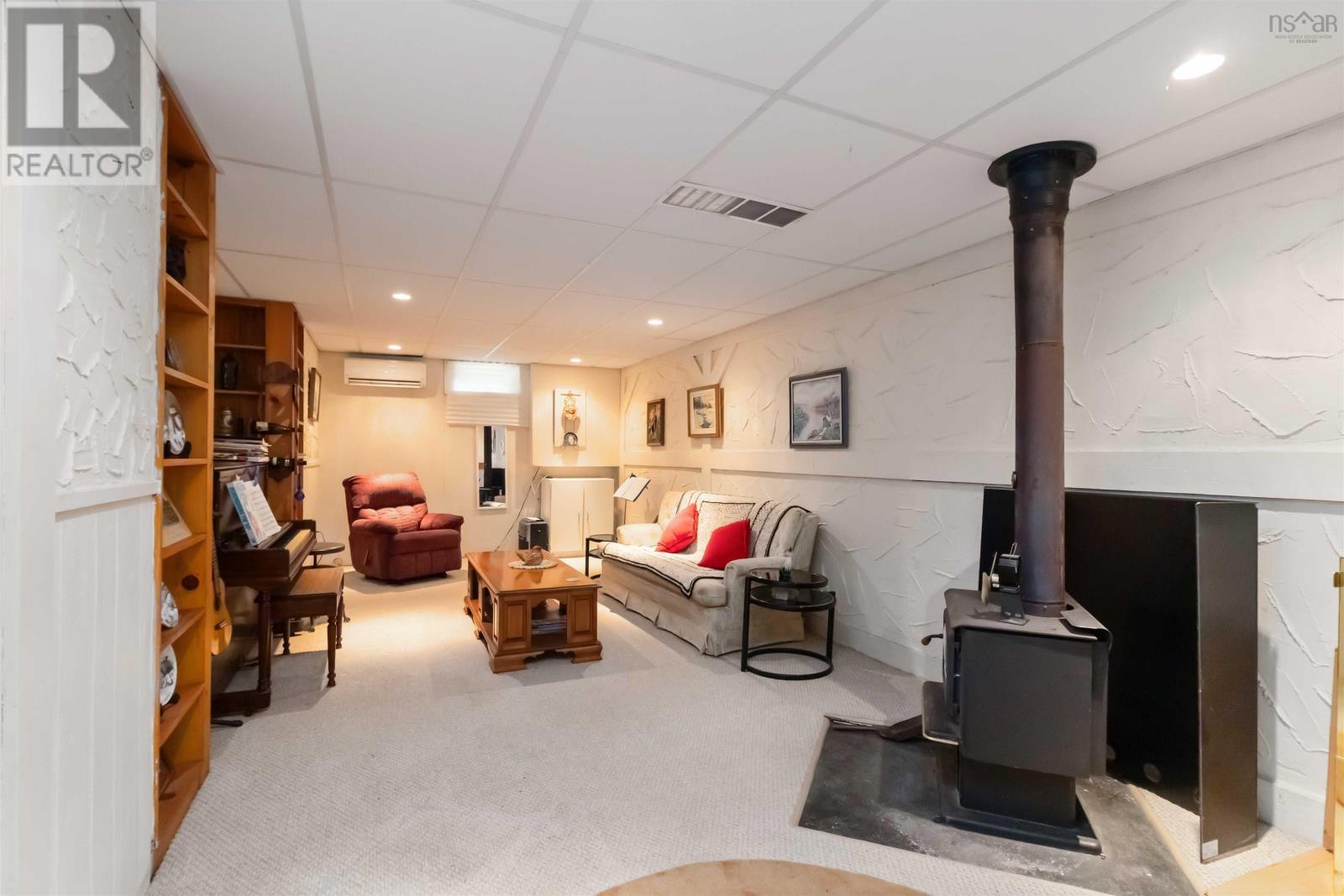 Property 20 of 50 of 14 BENNETT Avenue