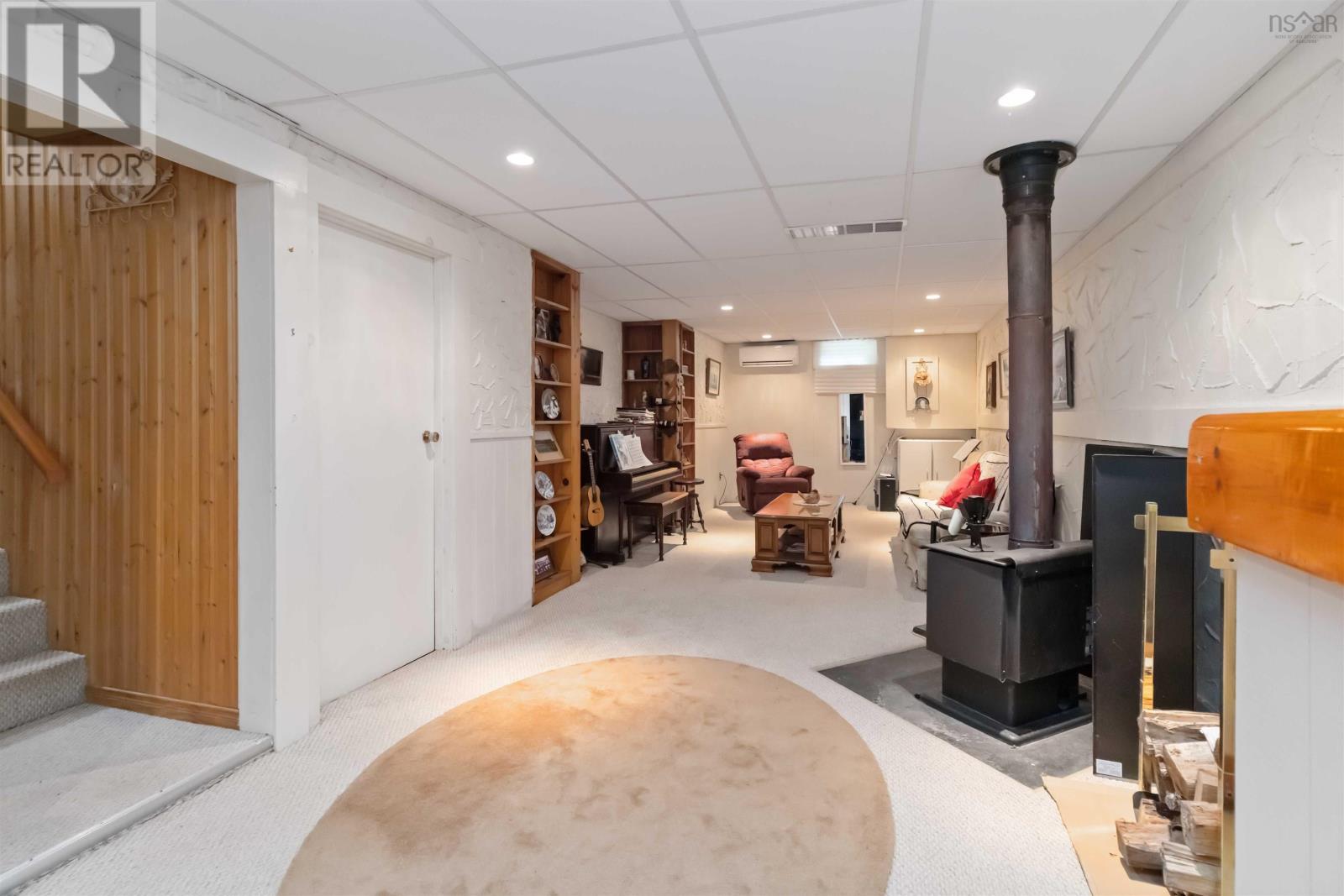 Property 34 of 50 of 14 BENNETT Avenue