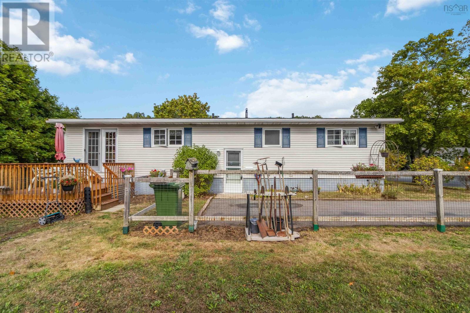 Property 12 of 50 of 14 BENNETT Avenue