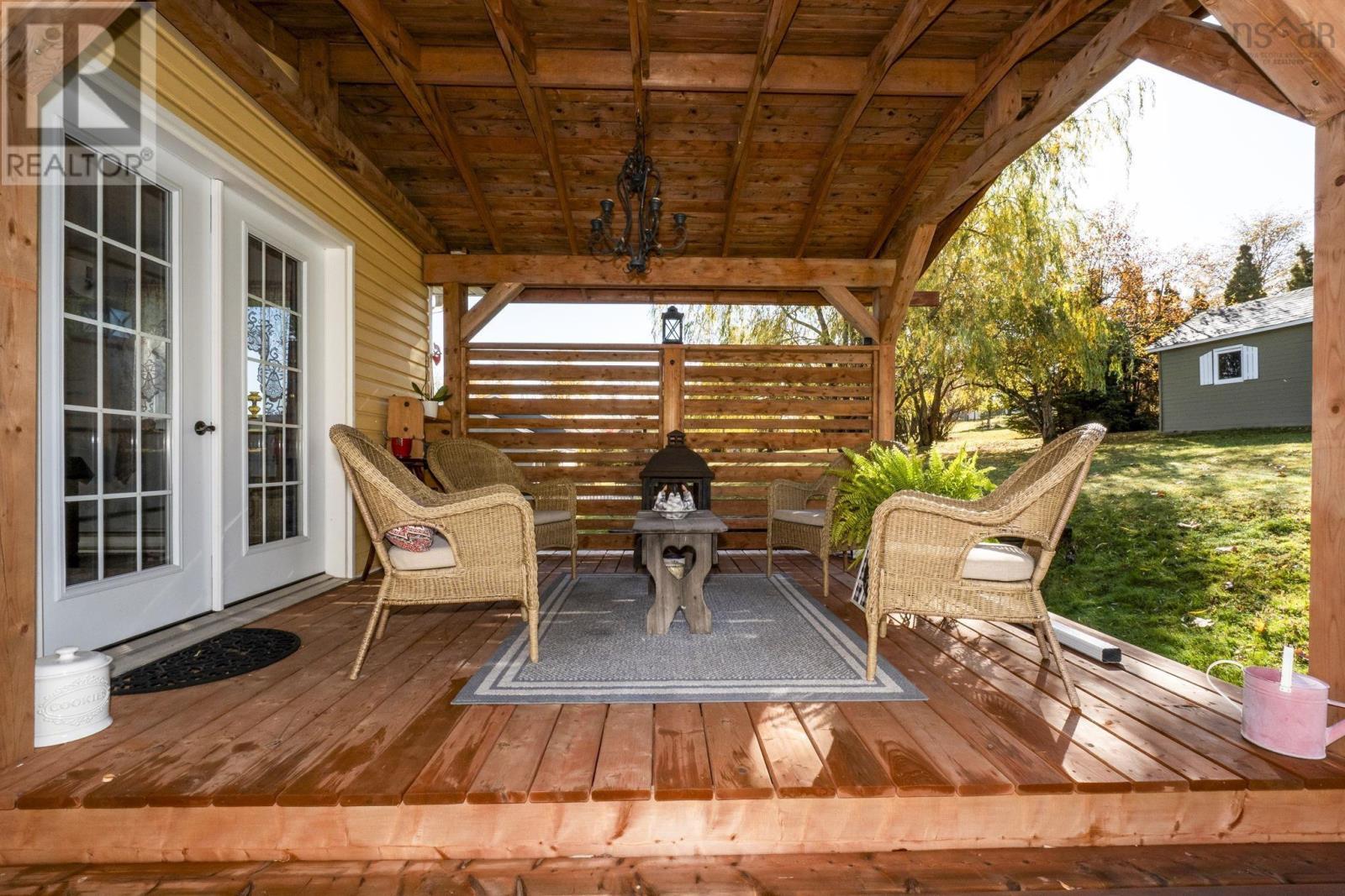 Property 38 of 38 of 25 Maple Avenue