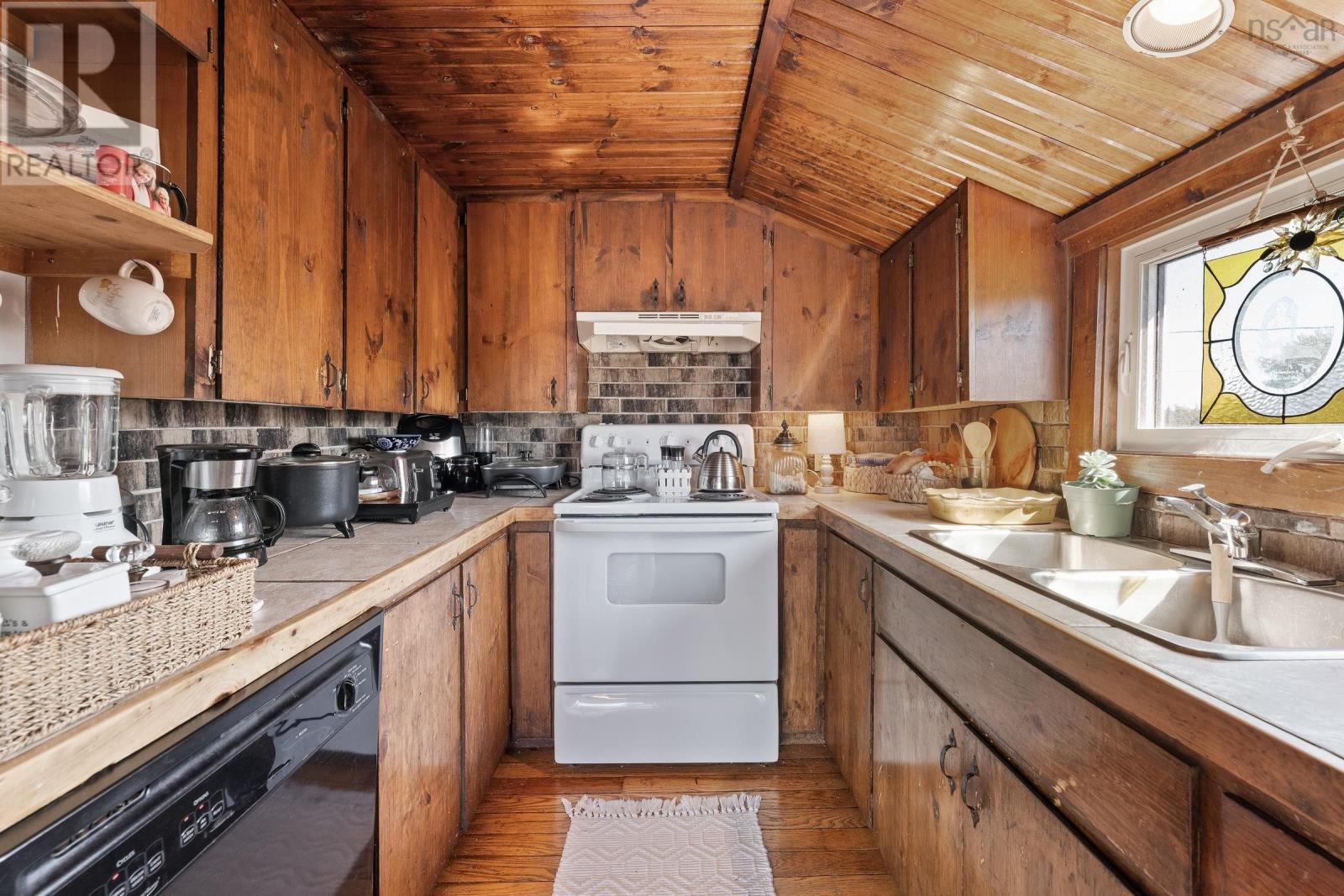 Property 8 of 49 of 171 173 Overcove Road