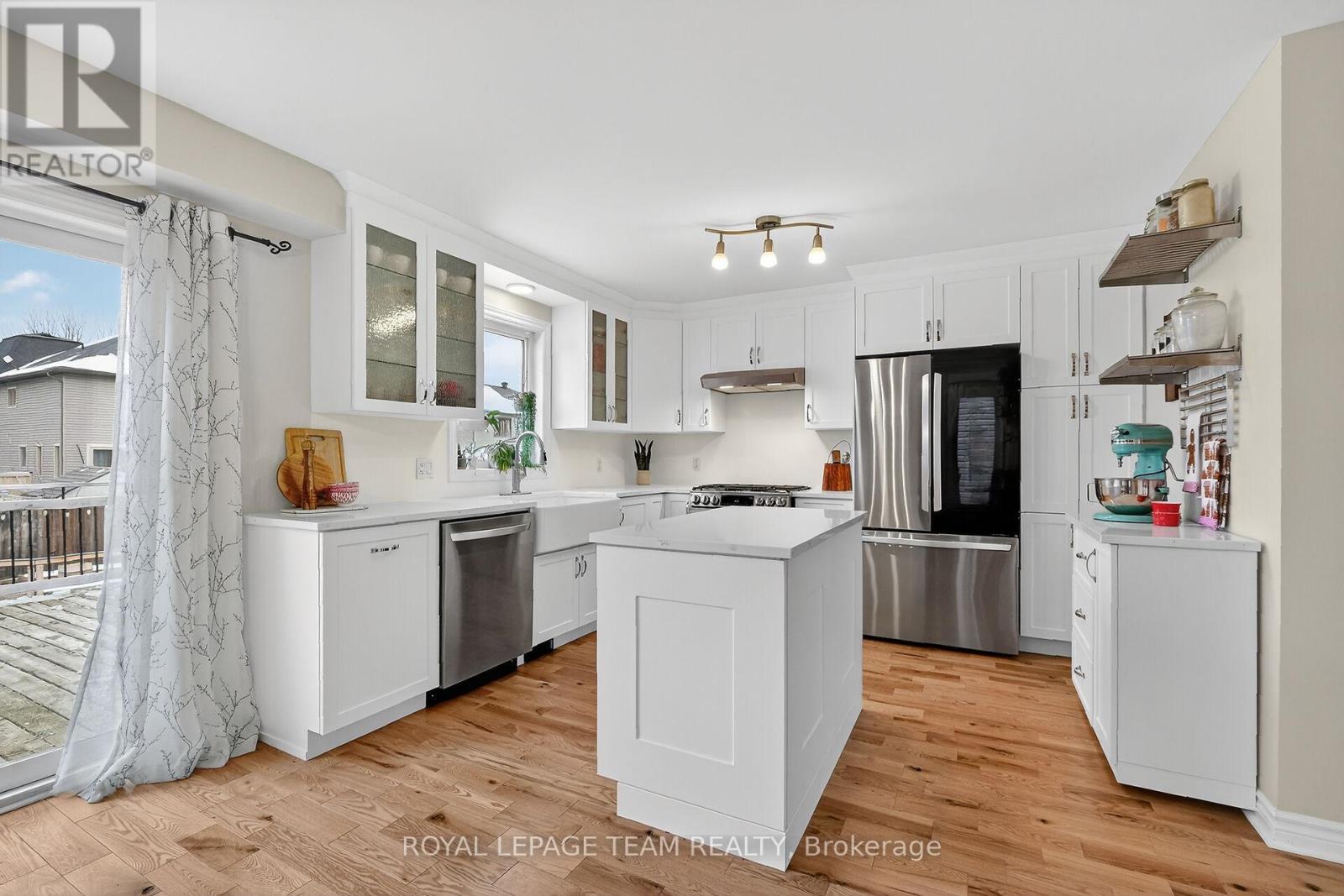 110 MAYER STREET - 11
