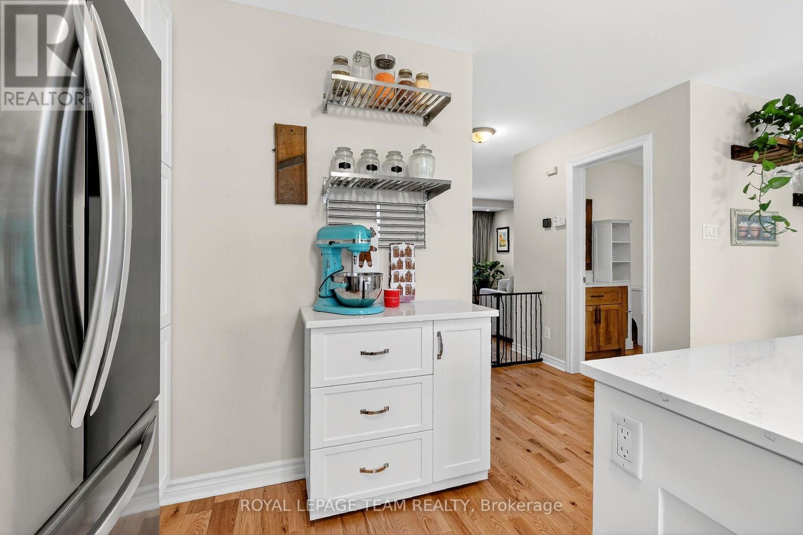 110 MAYER STREET - 16