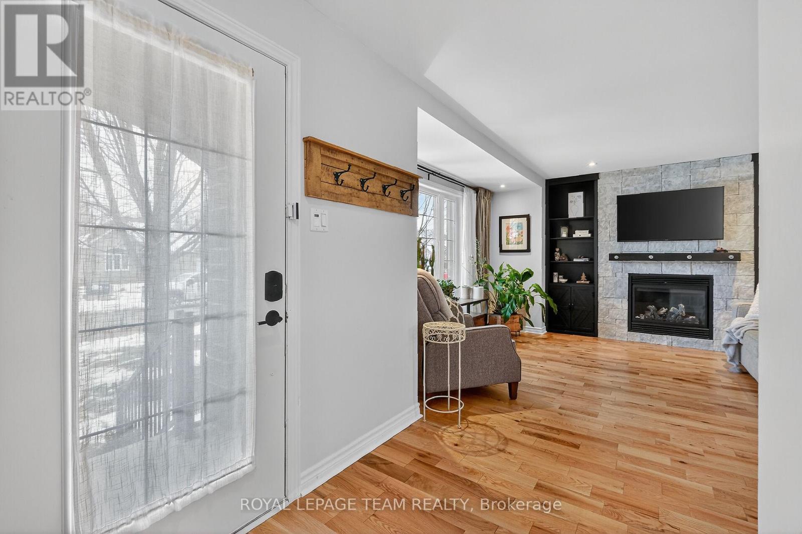 110 MAYER STREET - 4