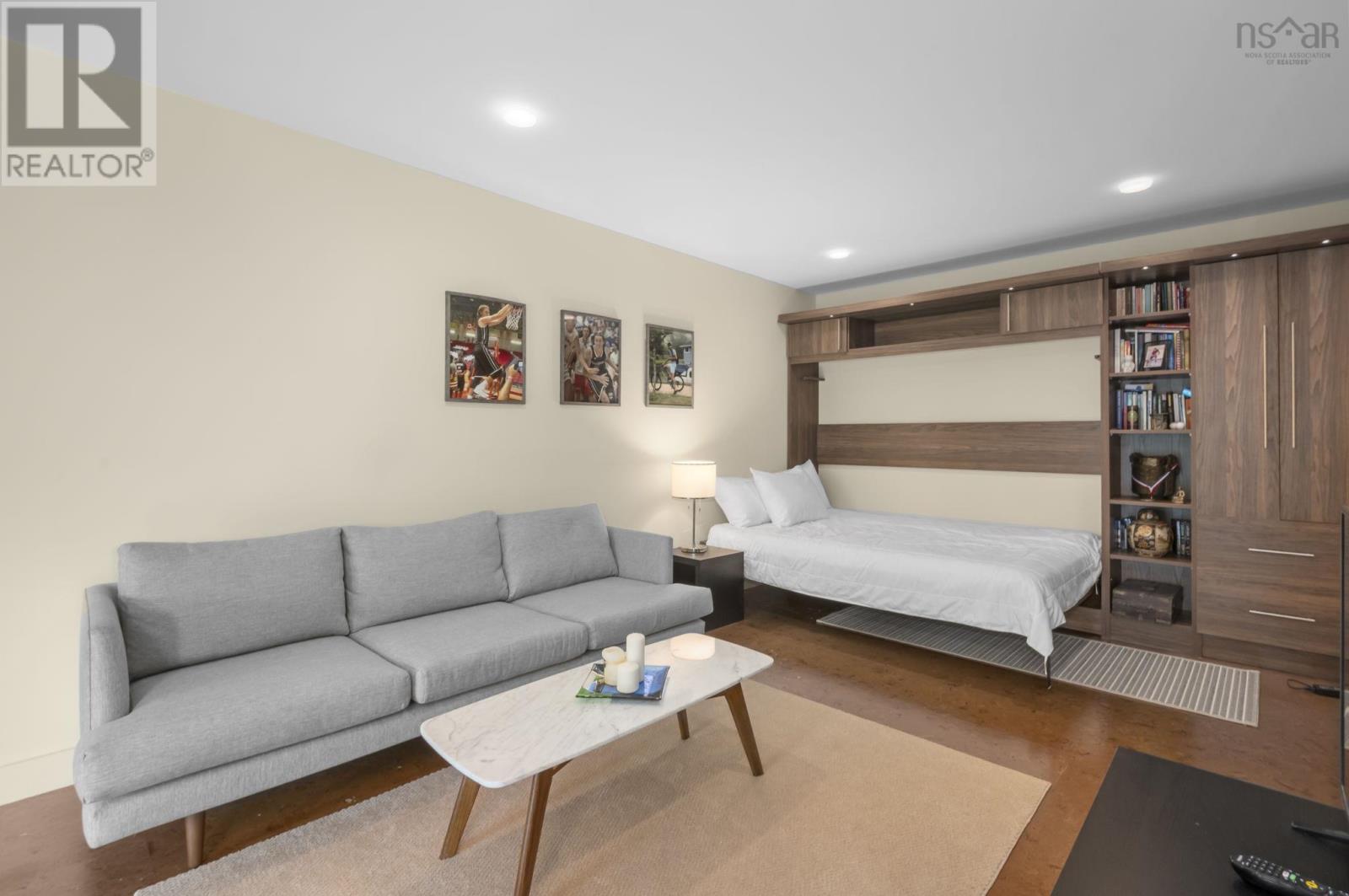 Property 43 of 52 of 49 Fairway Grove