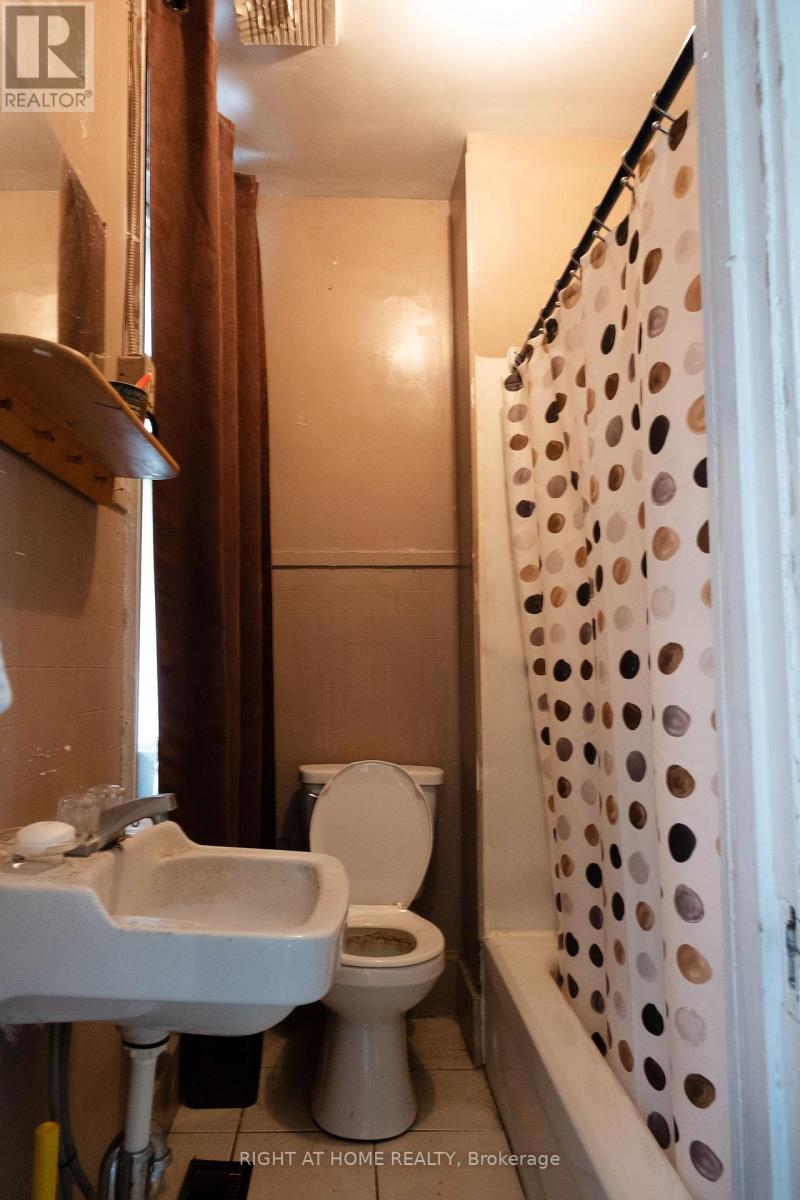 229 ELGIN STREET W - 28