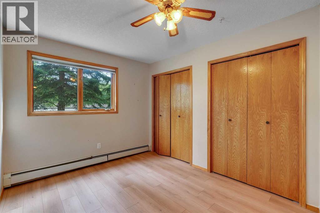 Single Family House for Sale in   Sierra Morena Boulevard SW Signal Hill Calgary 