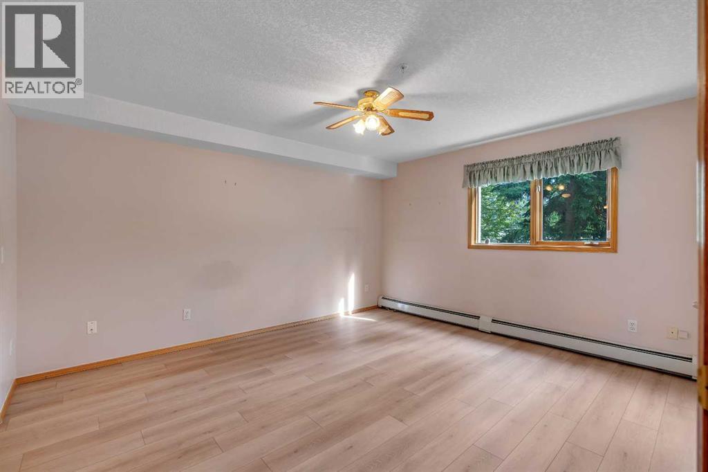 Single Family House for Sale in   Sierra Morena Boulevard SW Signal Hill Calgary 