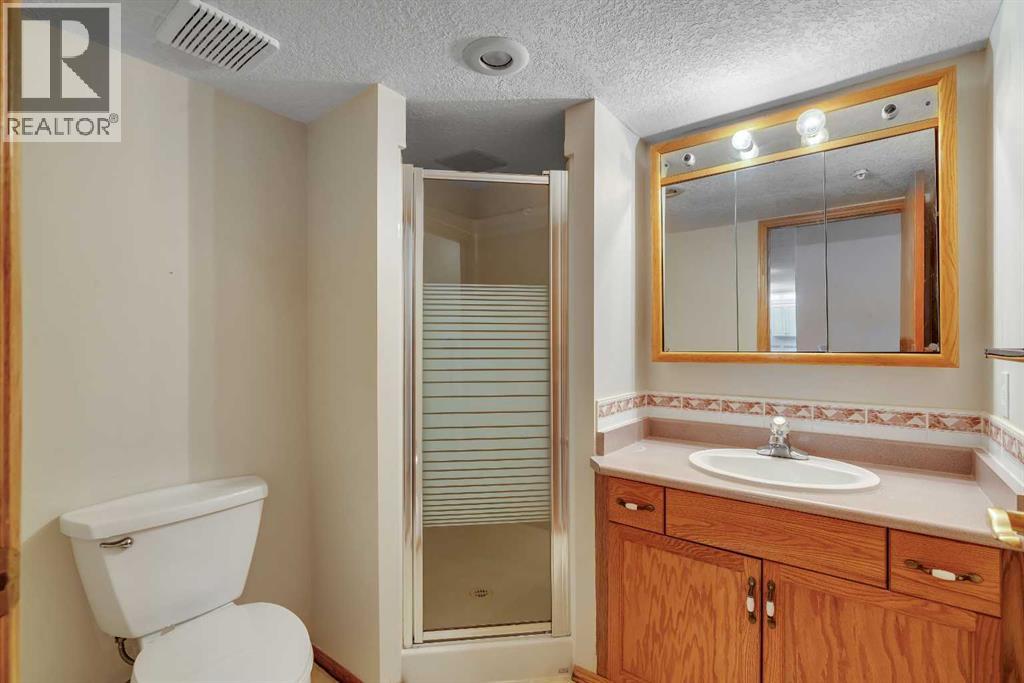 Single Family House for Sale in   Sierra Morena Boulevard SW Signal Hill Calgary 