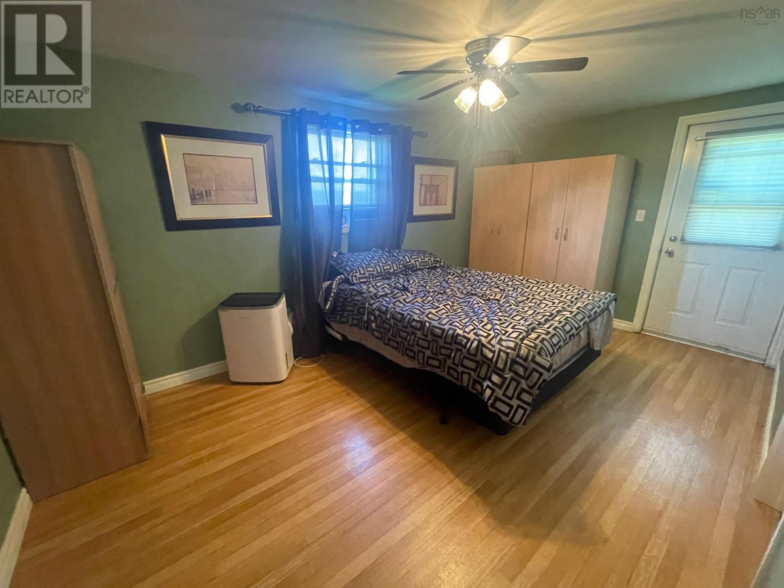 Property 23 of 30 of 3836 105 Highway