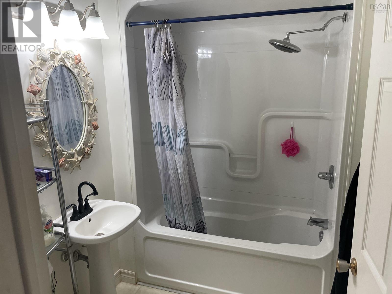 Property 27 of 30 of 3836 105 Highway