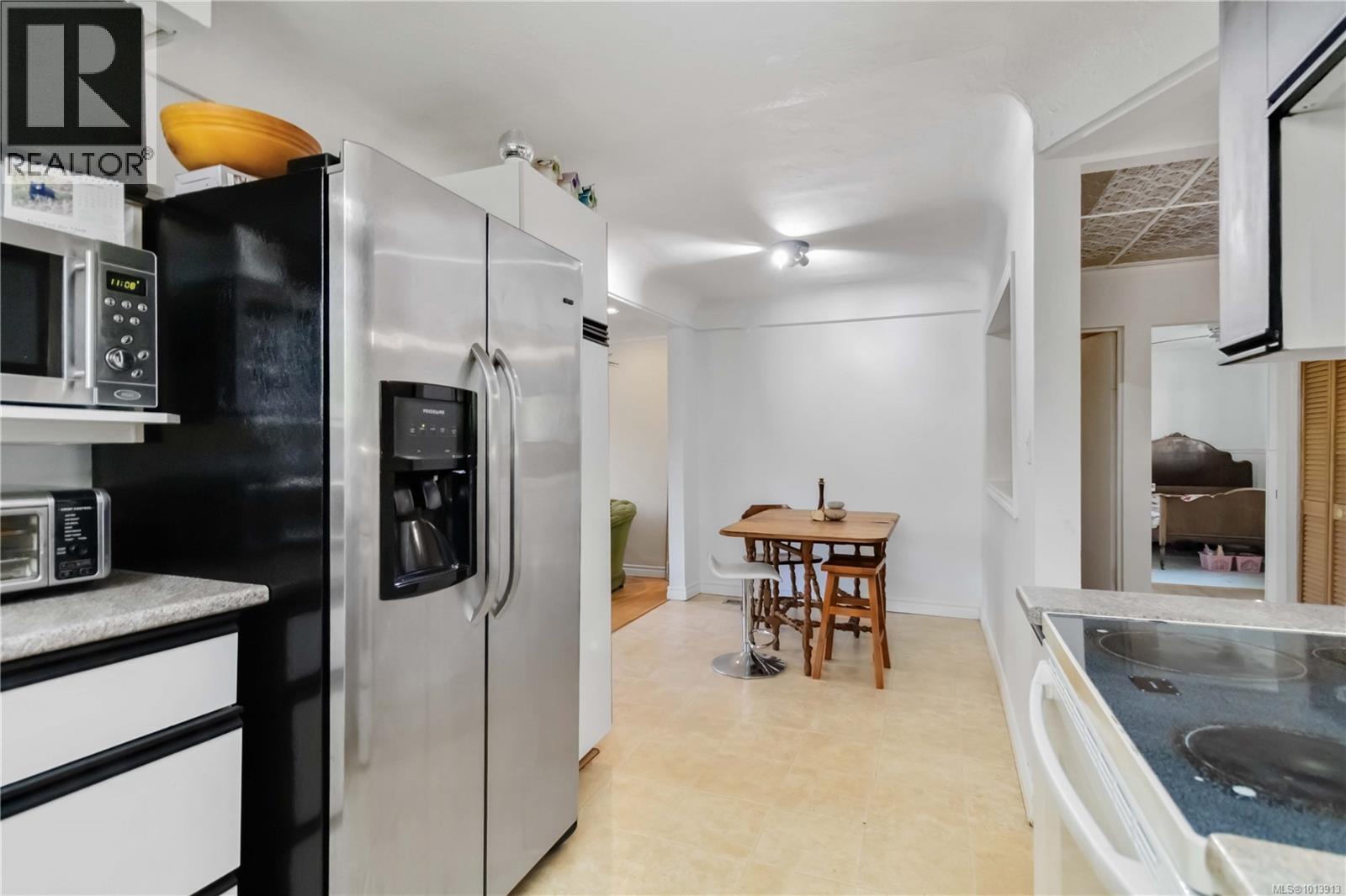 A 3365 Painter Rd, Colwood