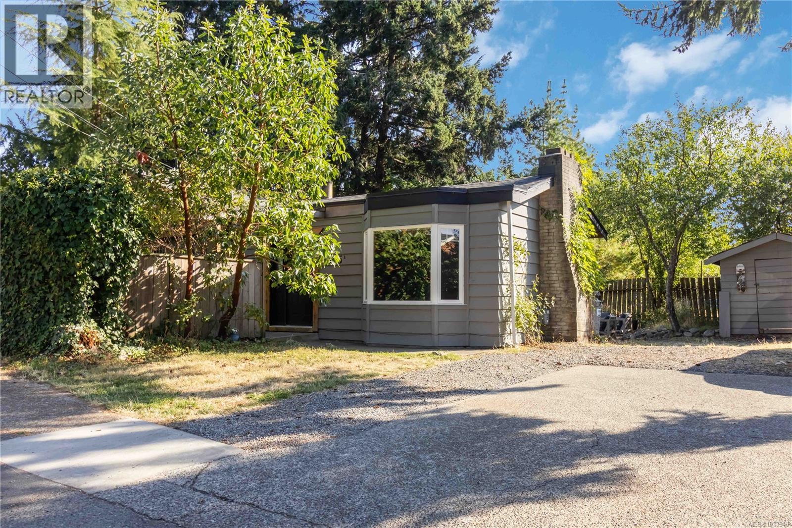 A 3365 Painter Rd, Colwood