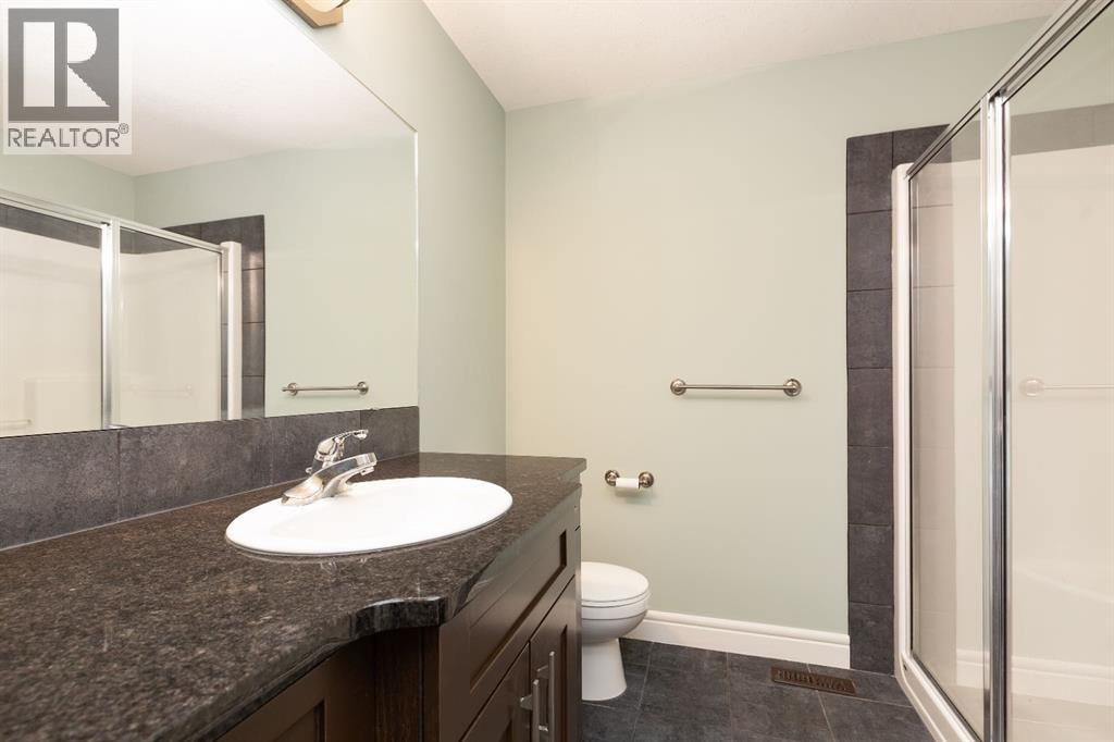 Single Family House for Sale in  Mt Sundance Manor W Sunridge Lethbridge 