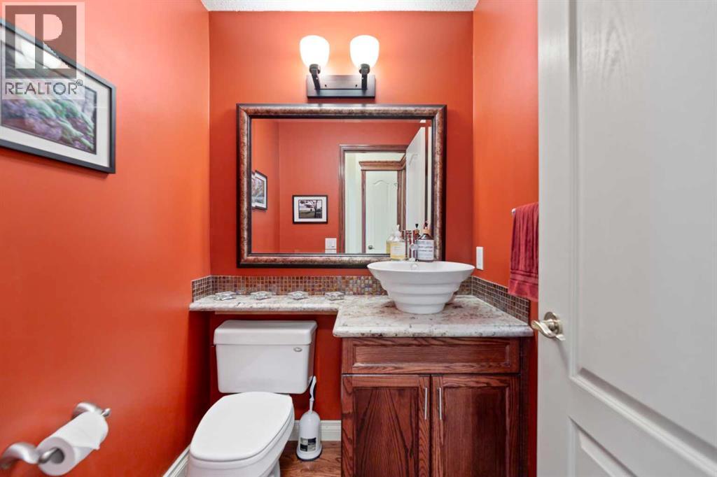 Single Family House for Sale in  Sienna Park Drive SW Signal Hill Calgary 