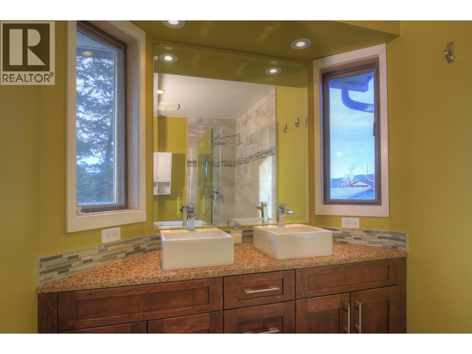 599 PEARKES DRIVE, Williams Lake