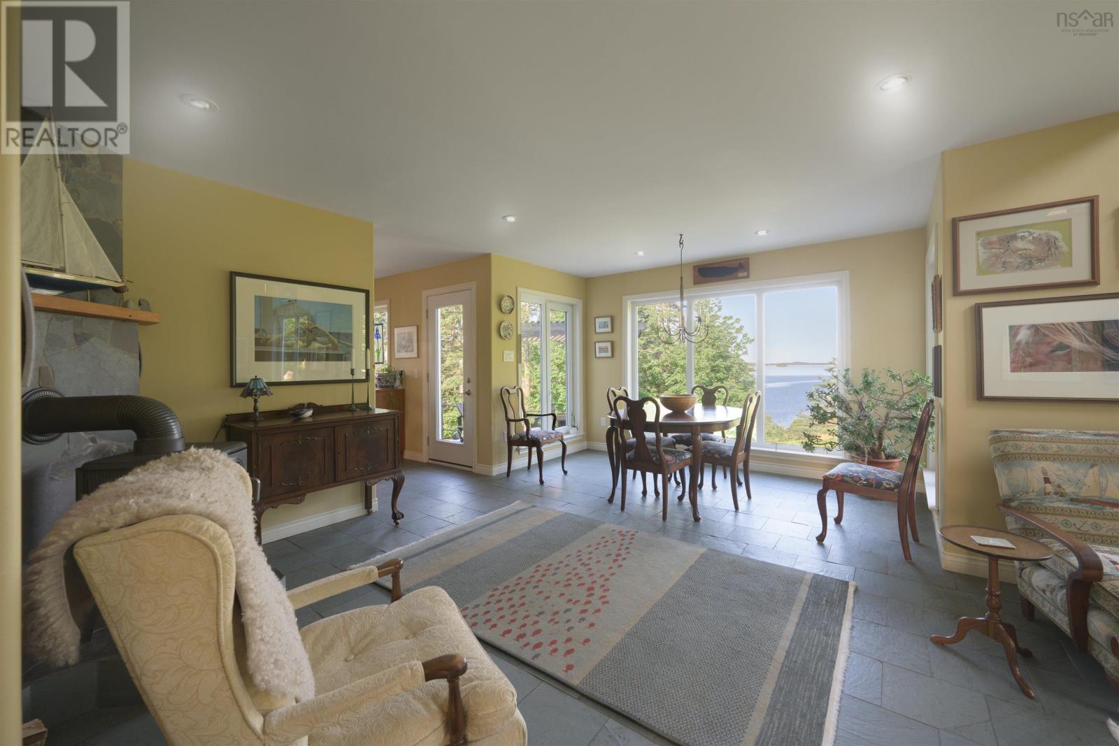 Property 10 of 48 of 55 Lintlops Road