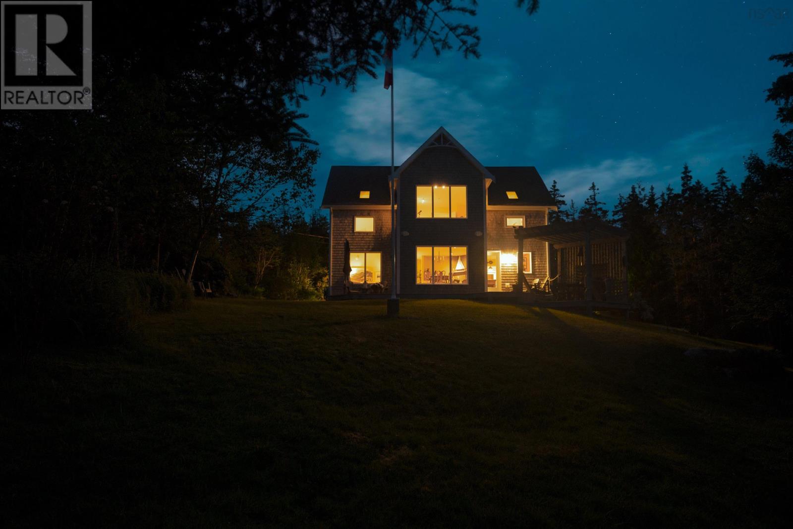 Property 46 of 48 of 55 Lintlops Road